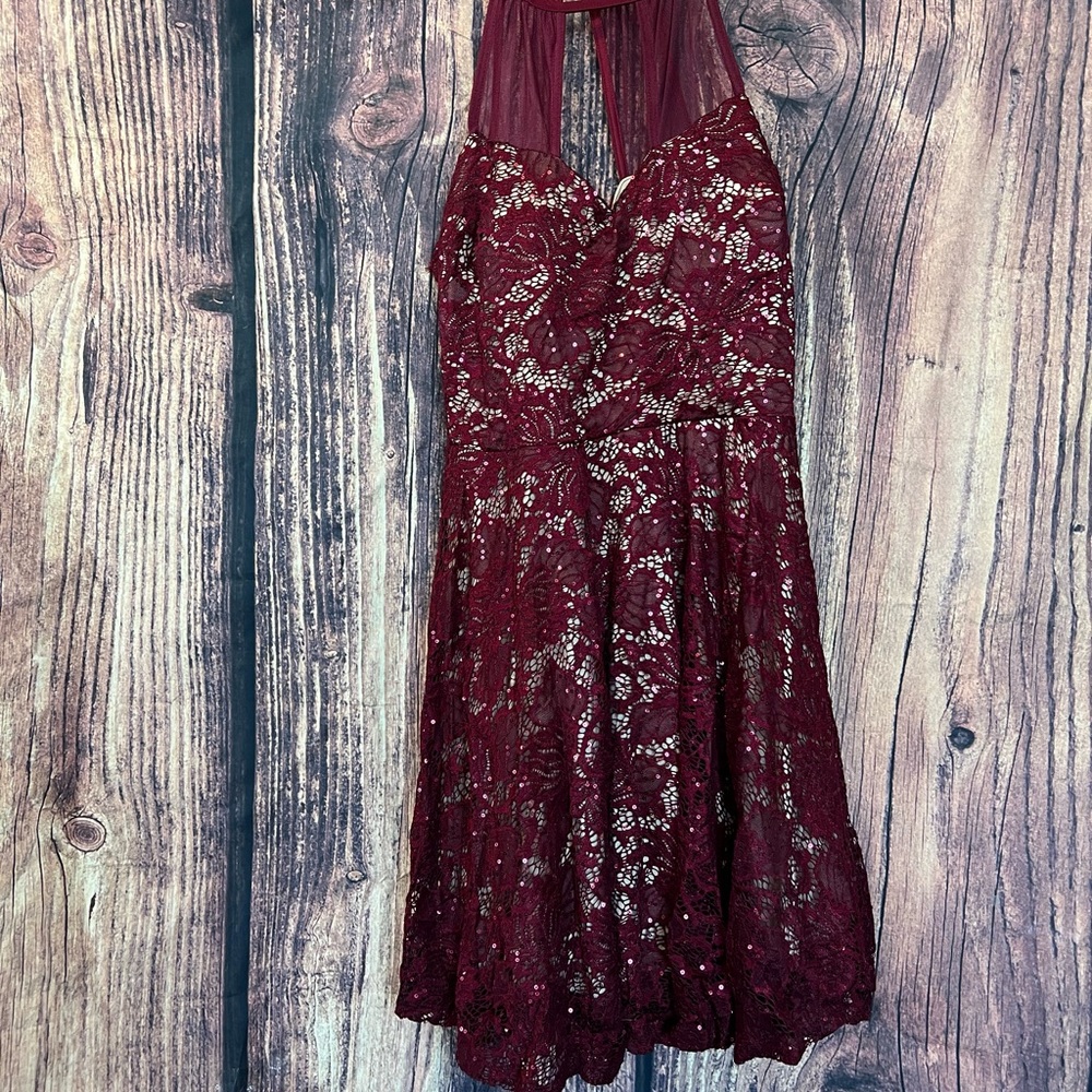 Elegant Burgundy Lace Halter Dress